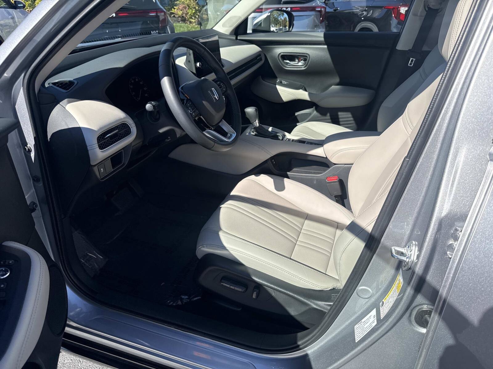 Used 2026 Honda HR-V EX-L image 17