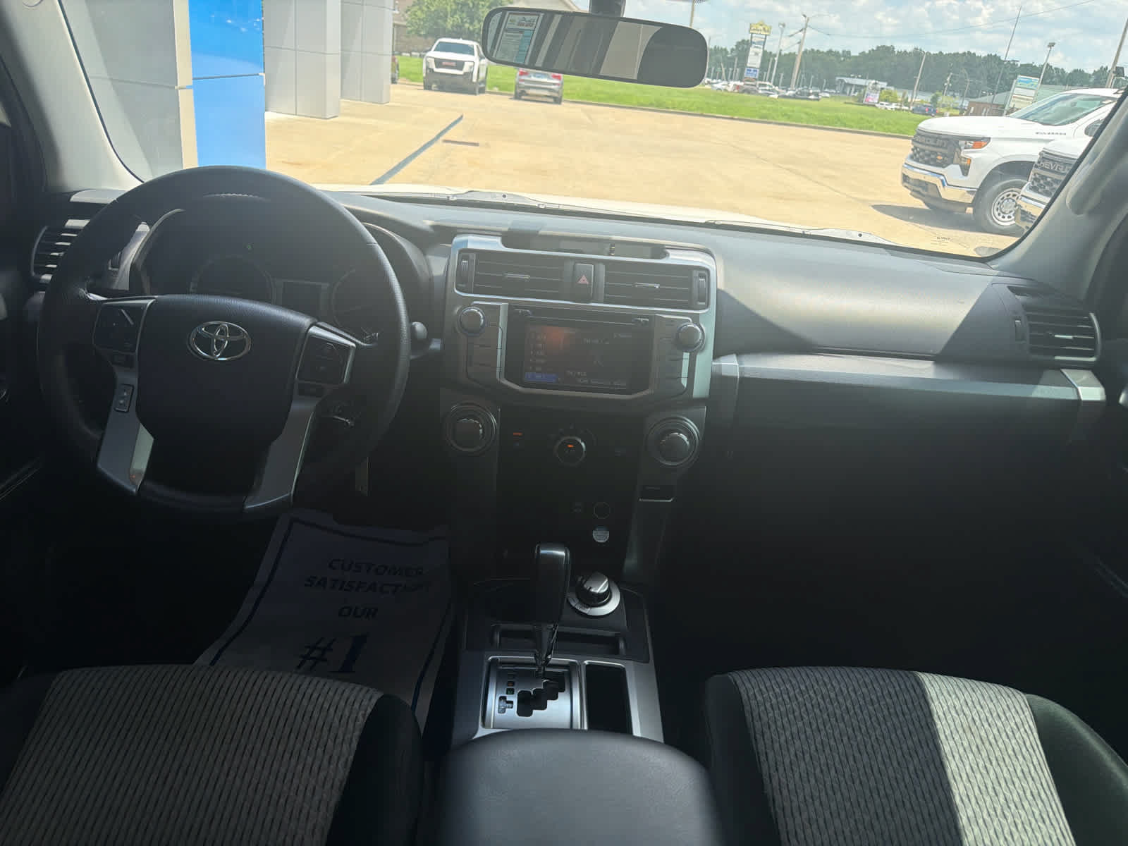 Used 2019 Toyota 4Runner SR5 AWD/4WD image 25