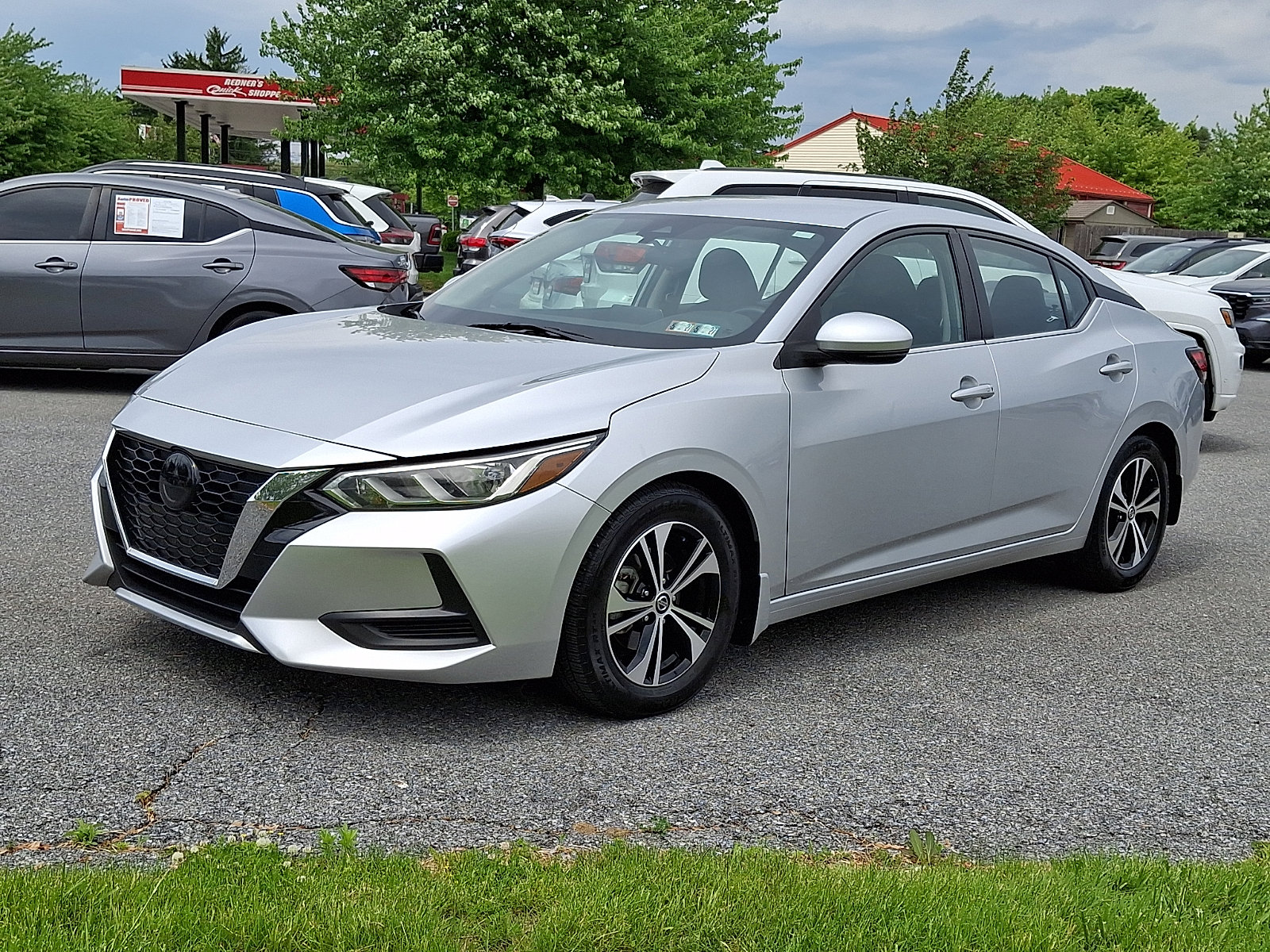 Used 2020 Nissan Sentra SV FWD image 3