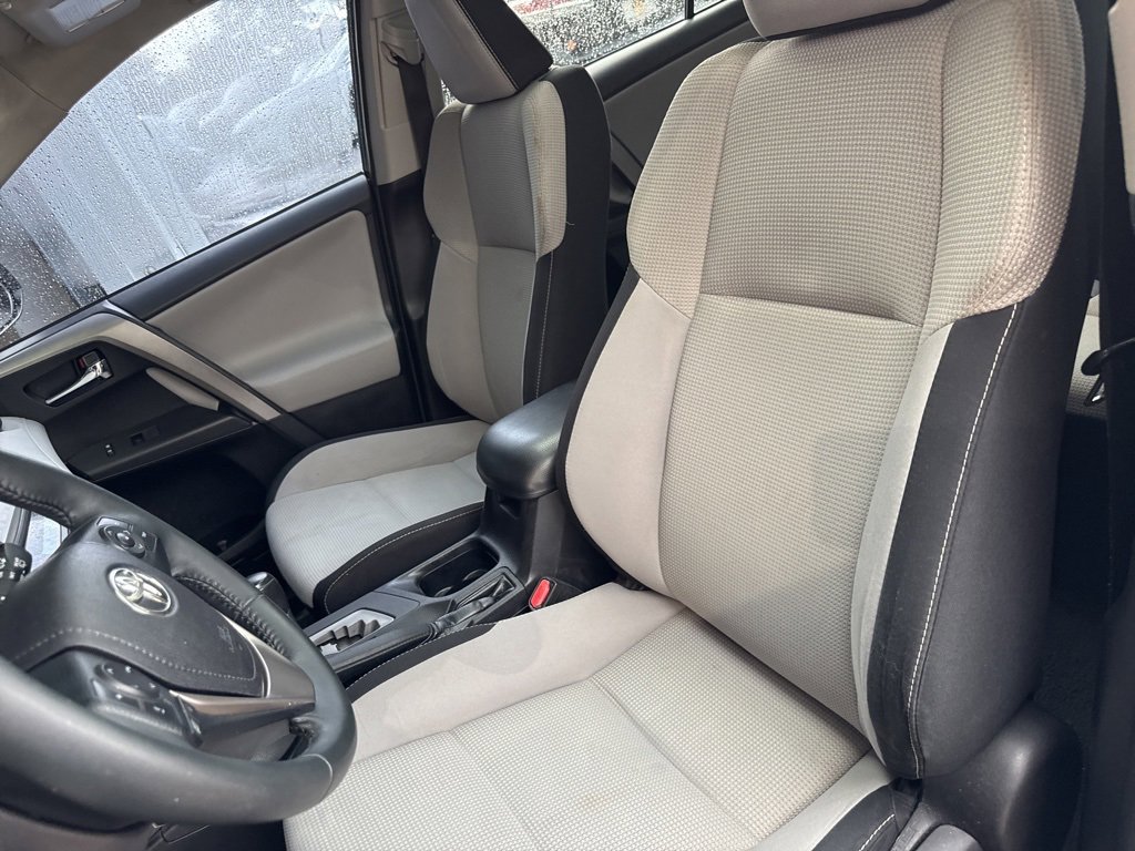 Used 2016 Toyota RAV4 XLE image 6
