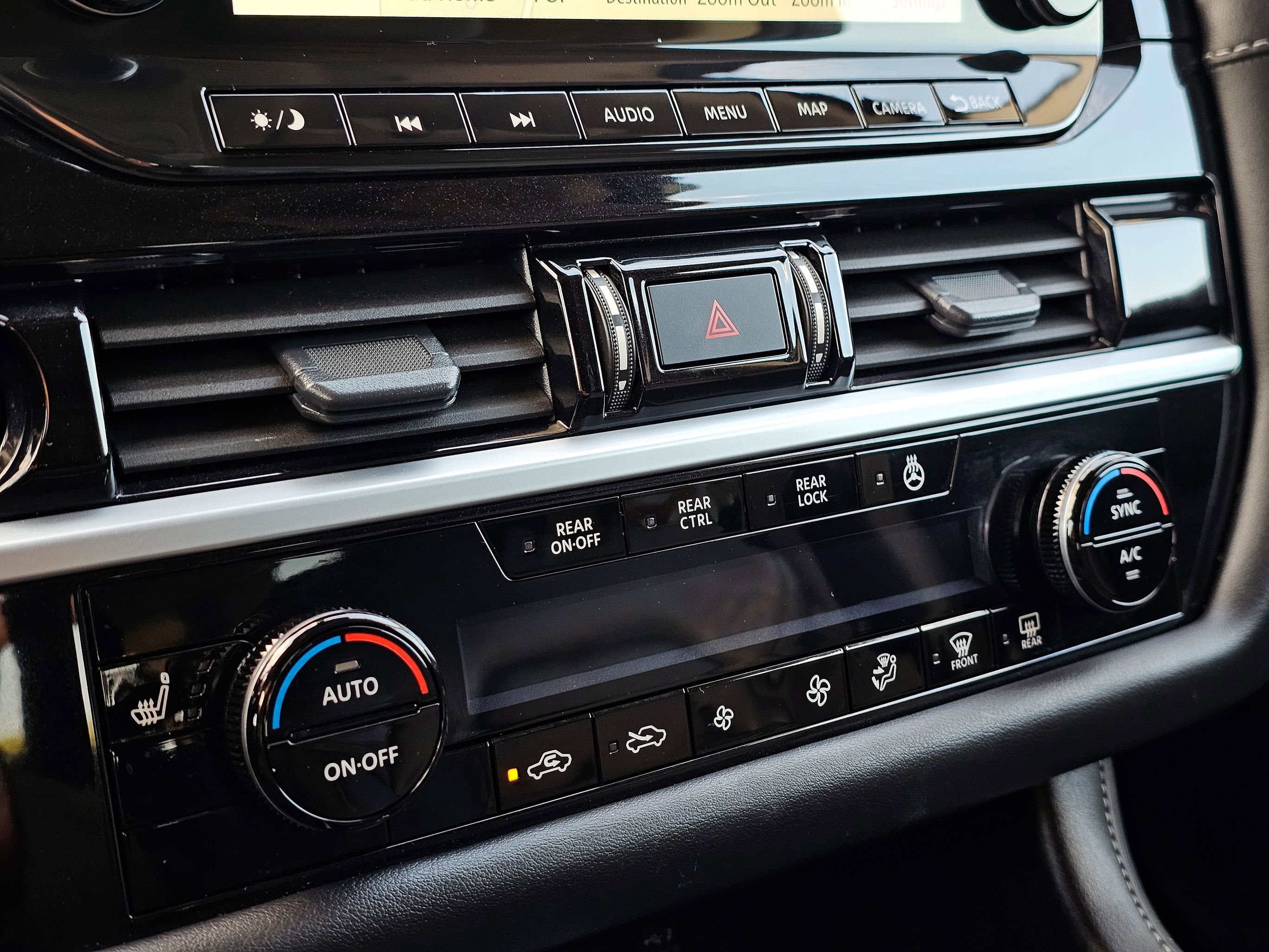 Used 2025 Nissan Pathfinder SL w/ SL Premium Package image 41