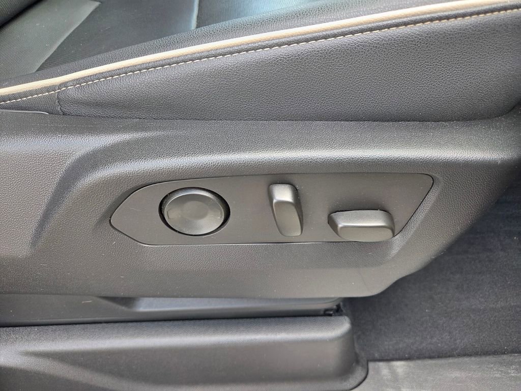 Certified 2022 Chevrolet Tahoe Premier w/ Max Trailering Package AWD/4WD image 18