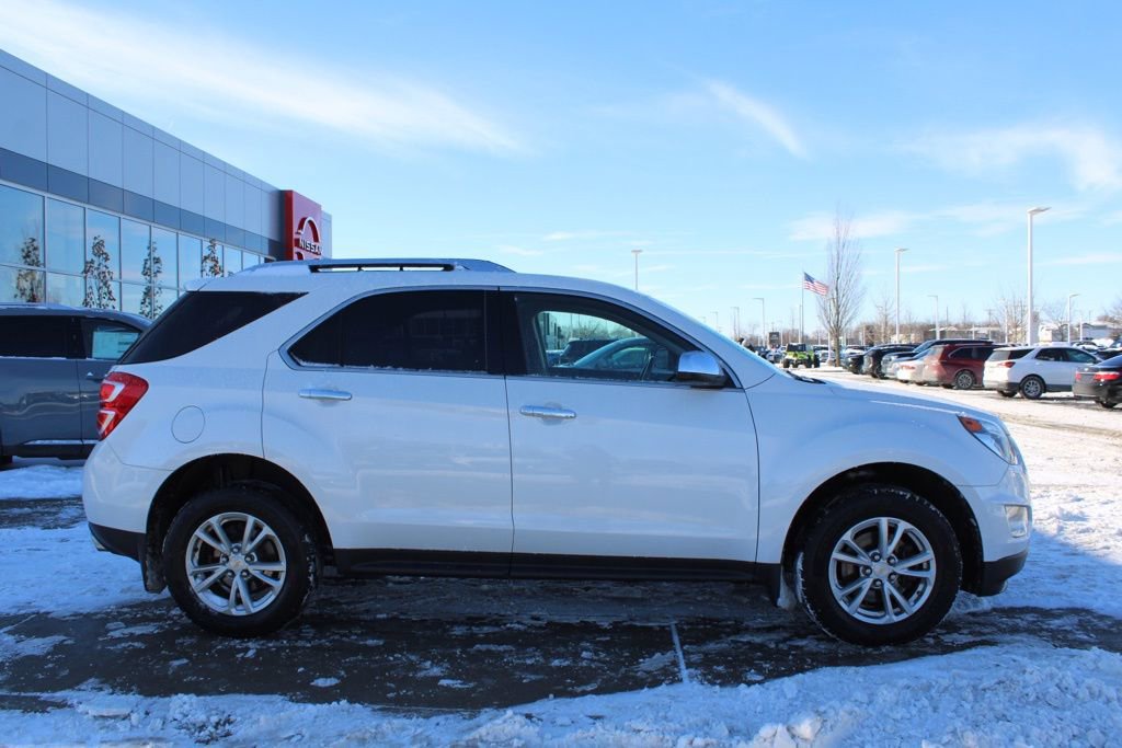 Used 2017 Chevrolet Equinox Premier w/ Enhanced Convenience Package image 6