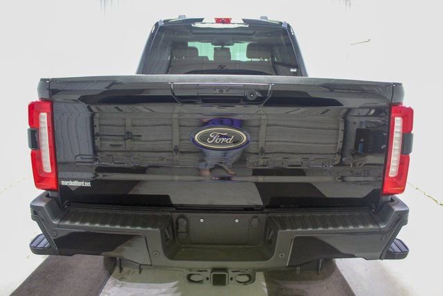 Used 2025 Ford F350 Lariat w/ Black Appearance Package image 5