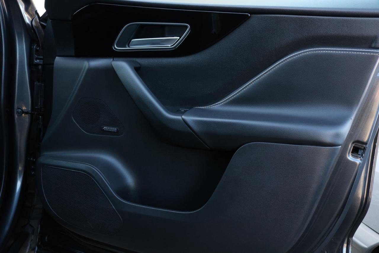 Used 2018 Jaguar F-PACE R-Sport AWD/4WD image 48