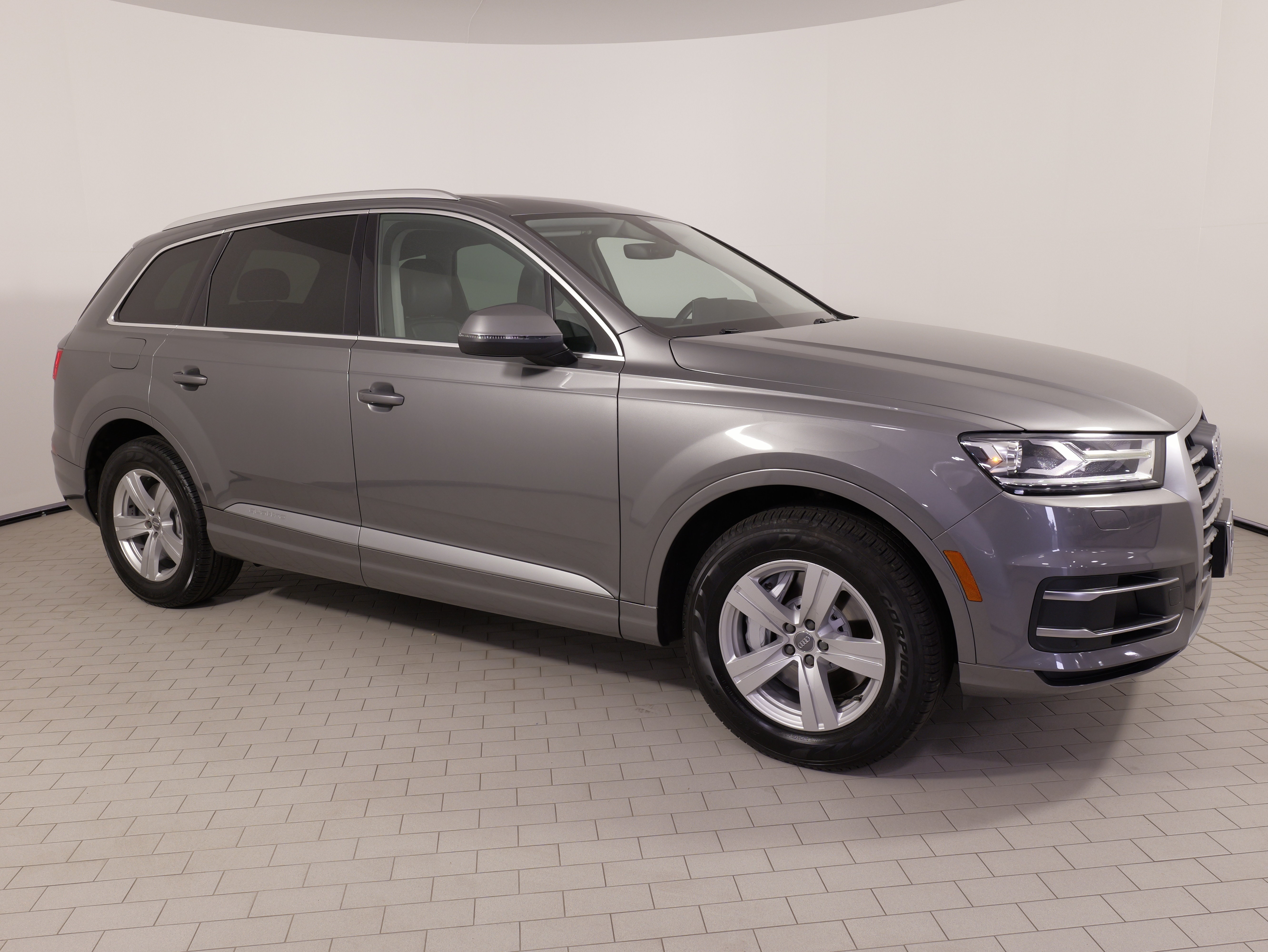 Used 2017 Audi Q7 2.0T Premium Plus w/ Premium Plus Package AWD/4WD image 8