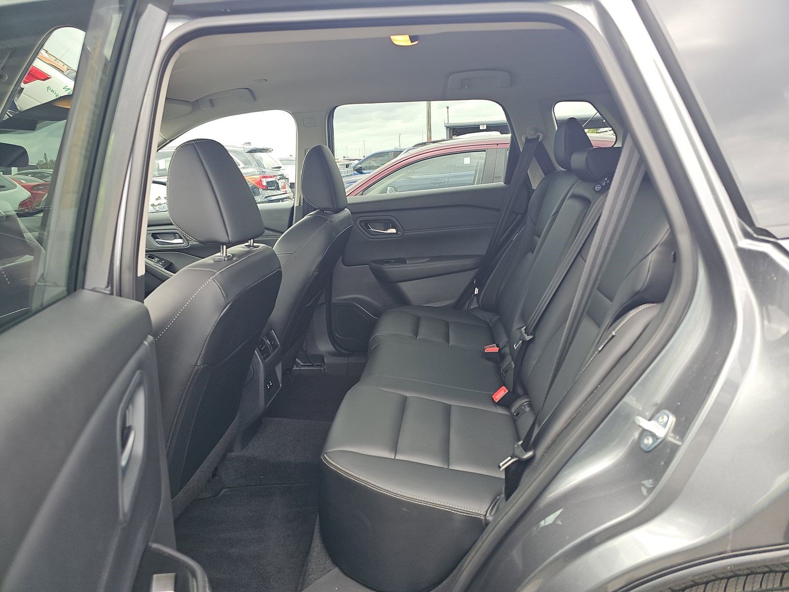 Used 2026 Nissan Rogue SL image 14