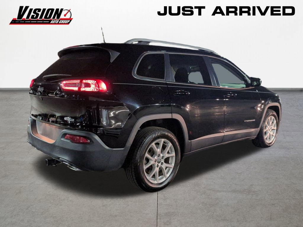 Used 2017 Jeep Cherokee Latitude w/ Comfort & Sound Group image 5
