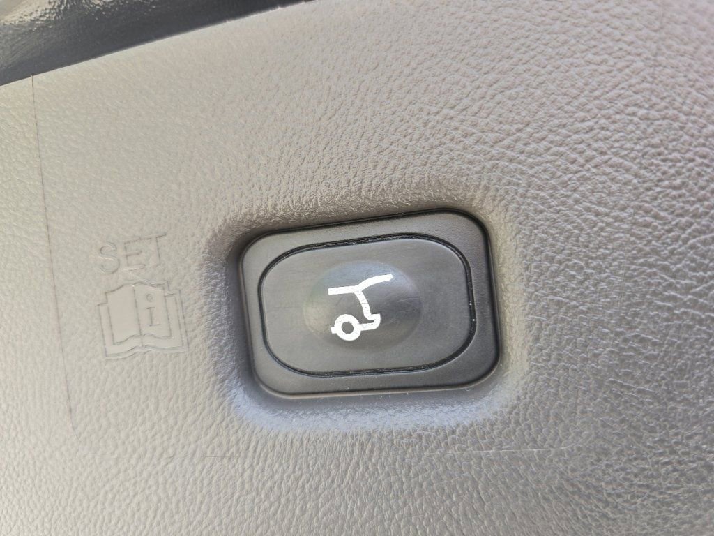 Used 2023 Lincoln Nautilus Reserve w/ Cargo Utility Package AWD/4WD image 20