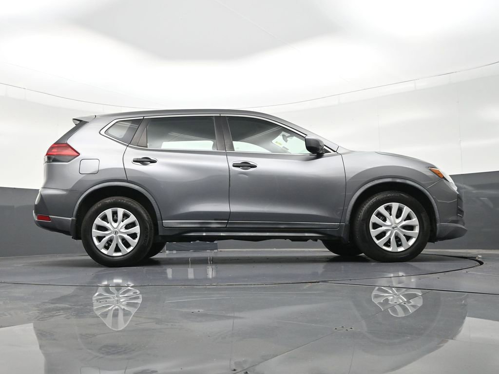 Used 2018 Nissan Rogue S image 28
