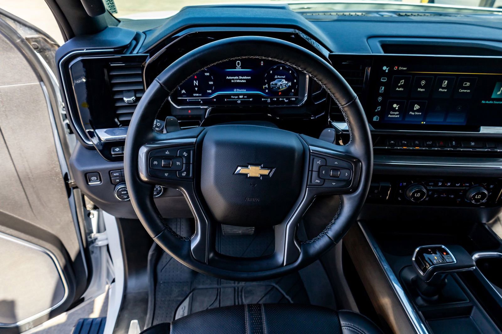 Used 2024 Chevrolet Silverado 1500 High Country w/ Technology Package AWD/4WD image 18