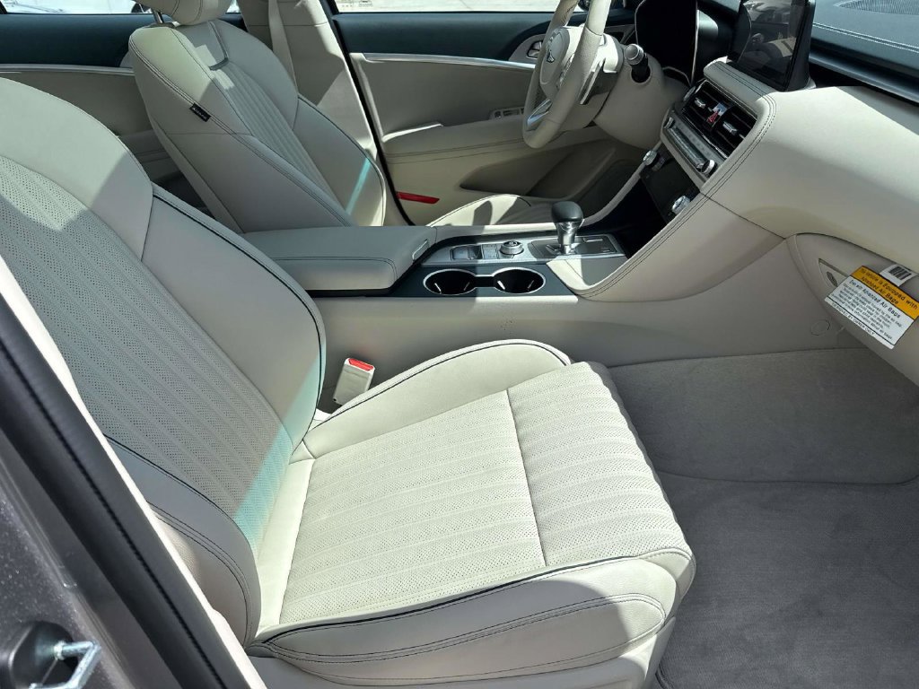 Used 2026 Genesis G70 2.5T Prestige RWD image 14