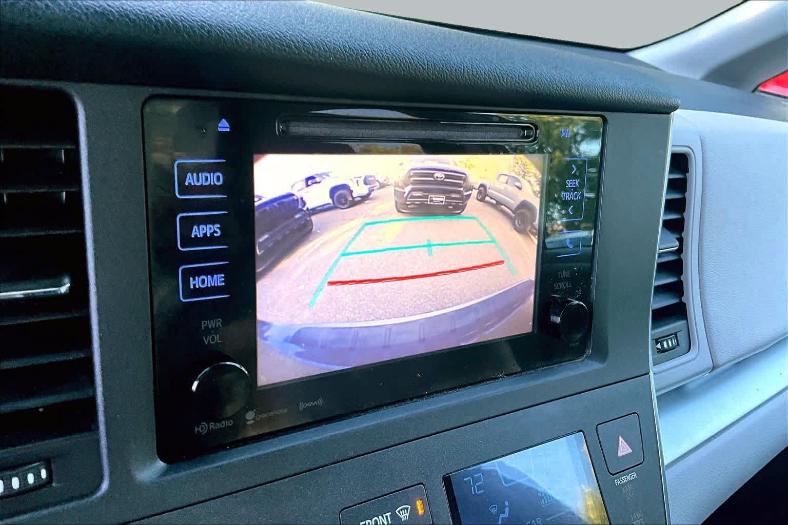 Used 2017 Toyota Sienna LE FWD image 27