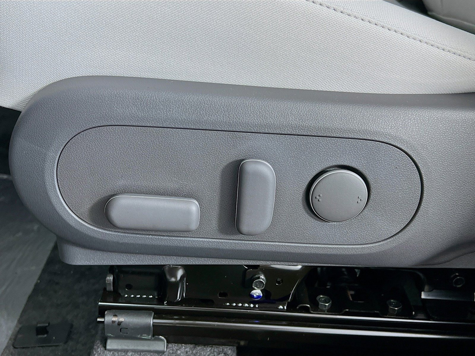 New 2025 Hyundai Kona SEL AWD/4WD image 4
