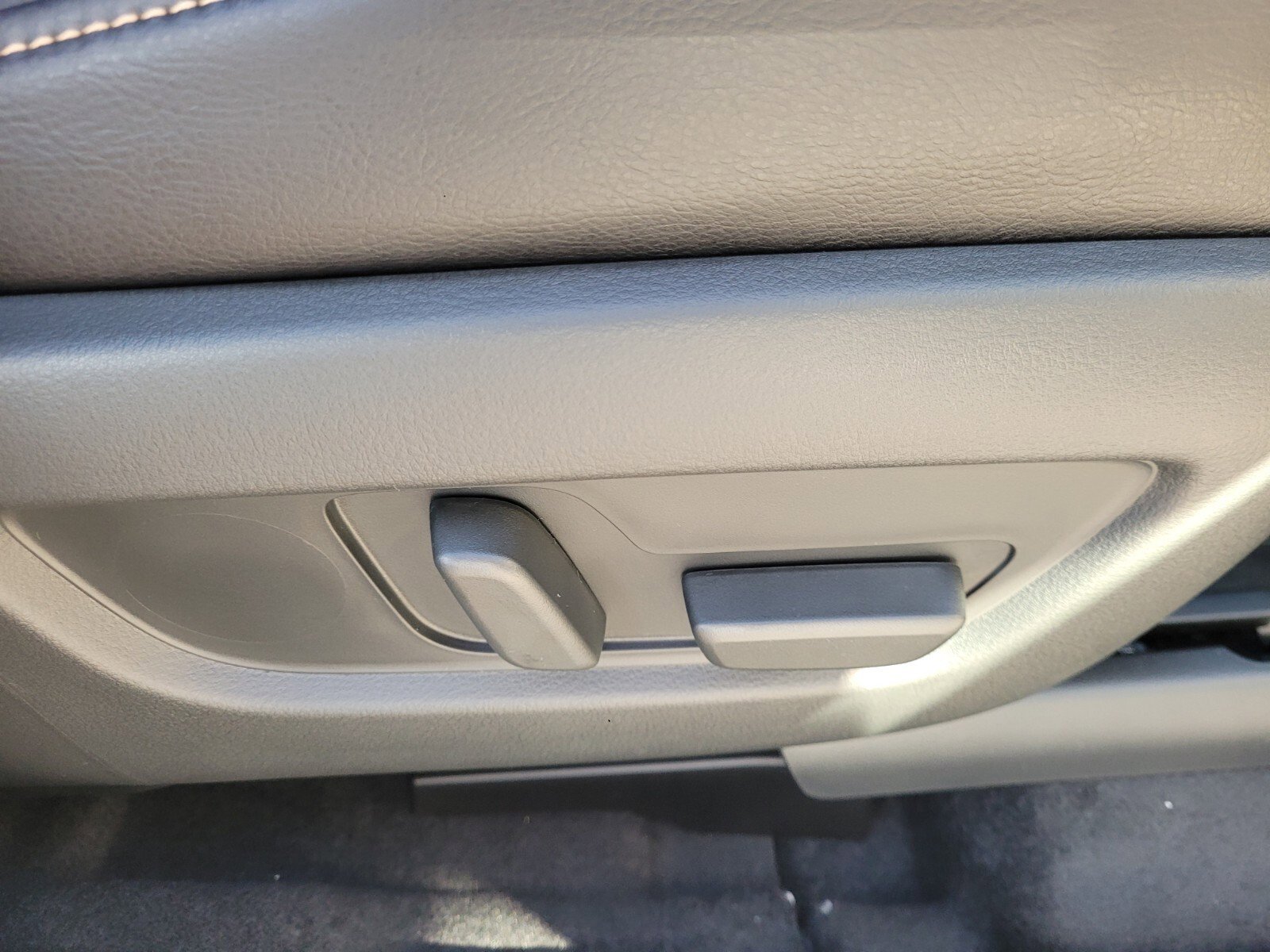 New 2026 MAZDA CX-90 Plug-In Hybrid w/ Premium Plus image 18