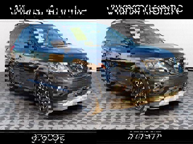 Used 2020 Nissan Pathfinder SL image 1