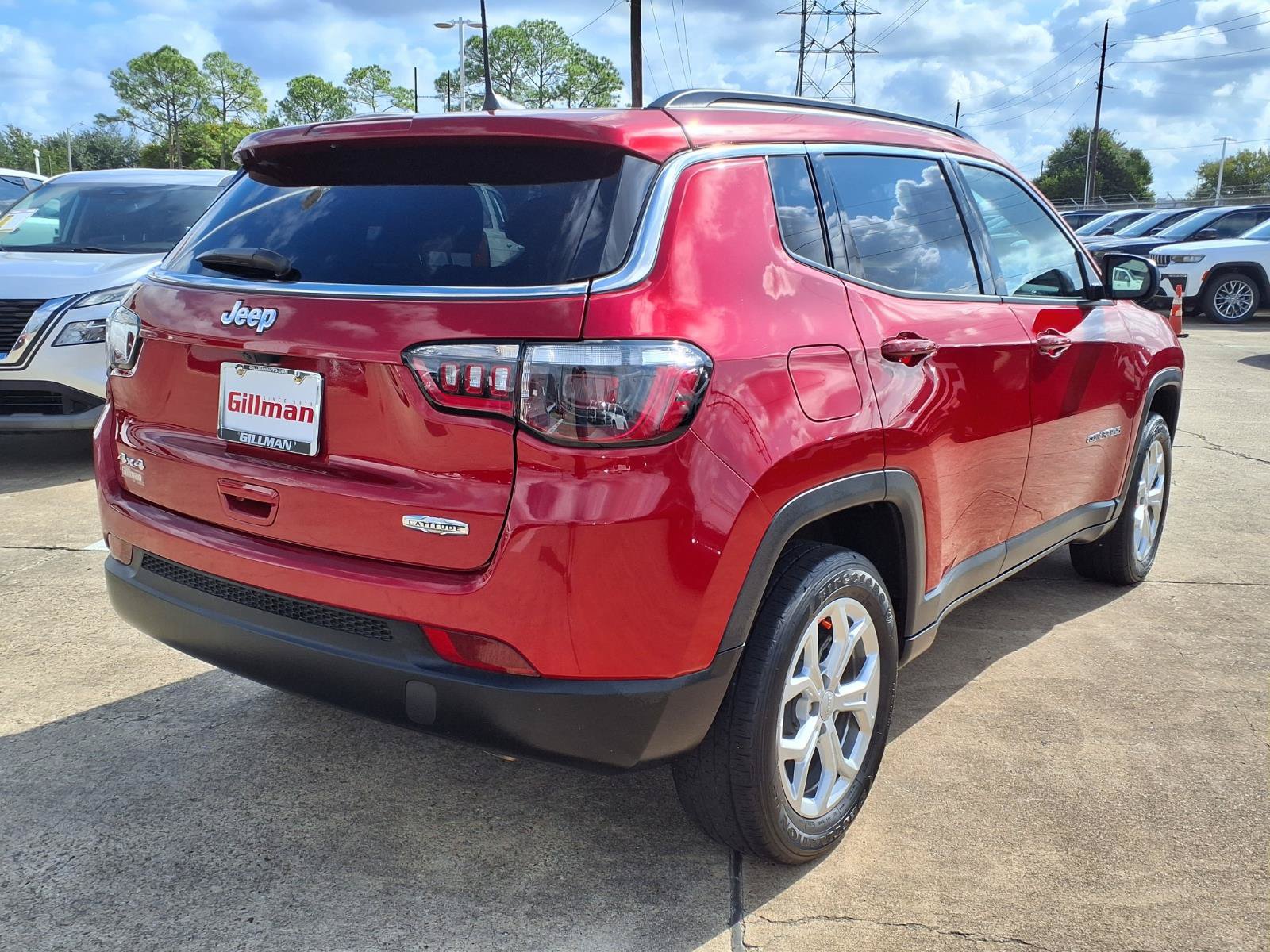 Used 2024 Jeep Compass Latitude AWD/4WD image 5