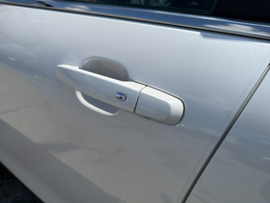 Certified 2022 Chevrolet Equinox LT FWD image 11