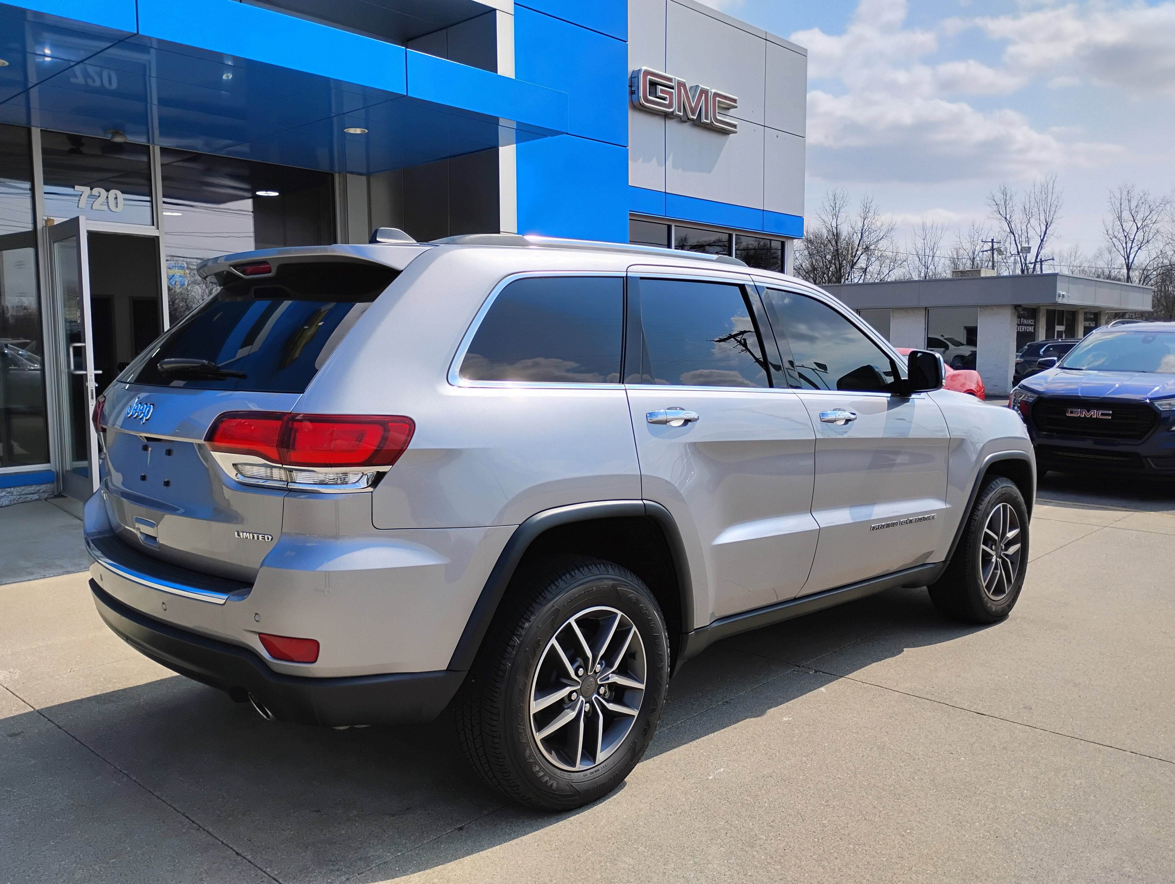Used 2021 Jeep Grand Cherokee Limited image 12