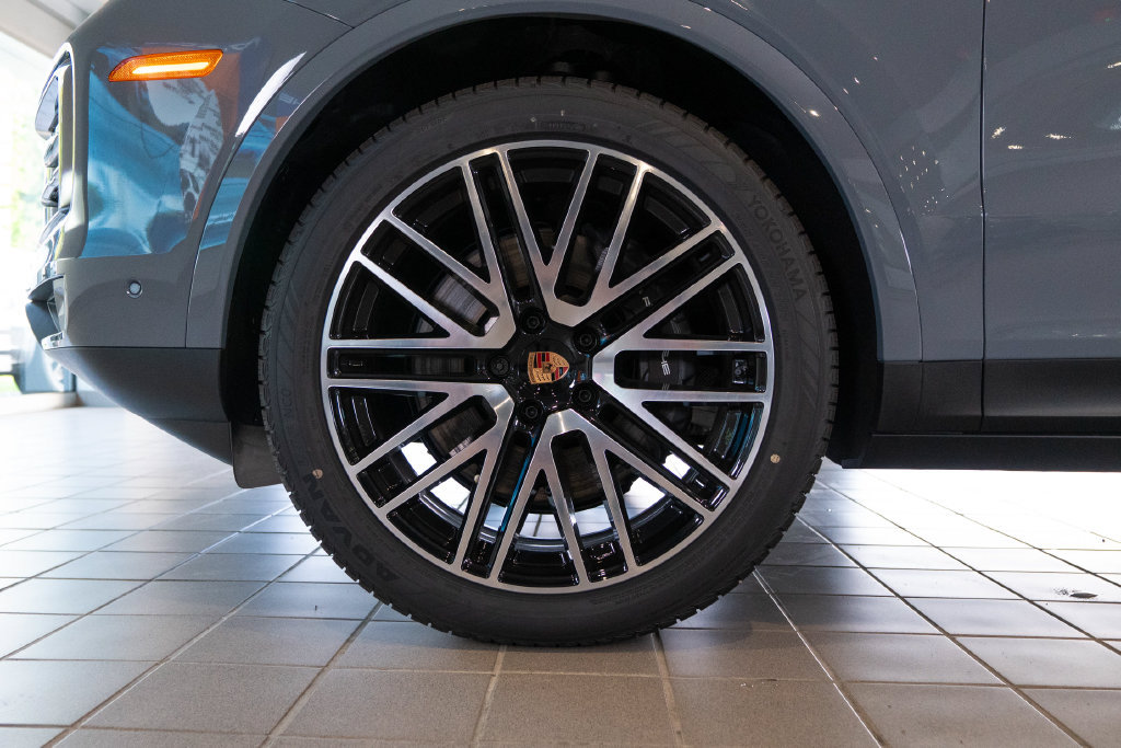 New 2026 Porsche Cayenne AWD/4WD image 12