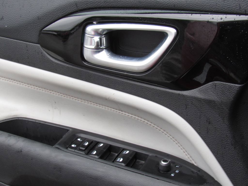 Used 2025 Jeep Compass Limited AWD/4WD image 34