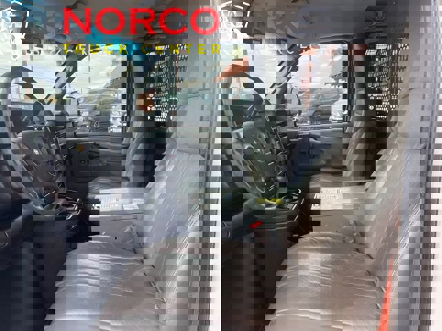 Used 2014 Chevrolet Express 2500 image 20