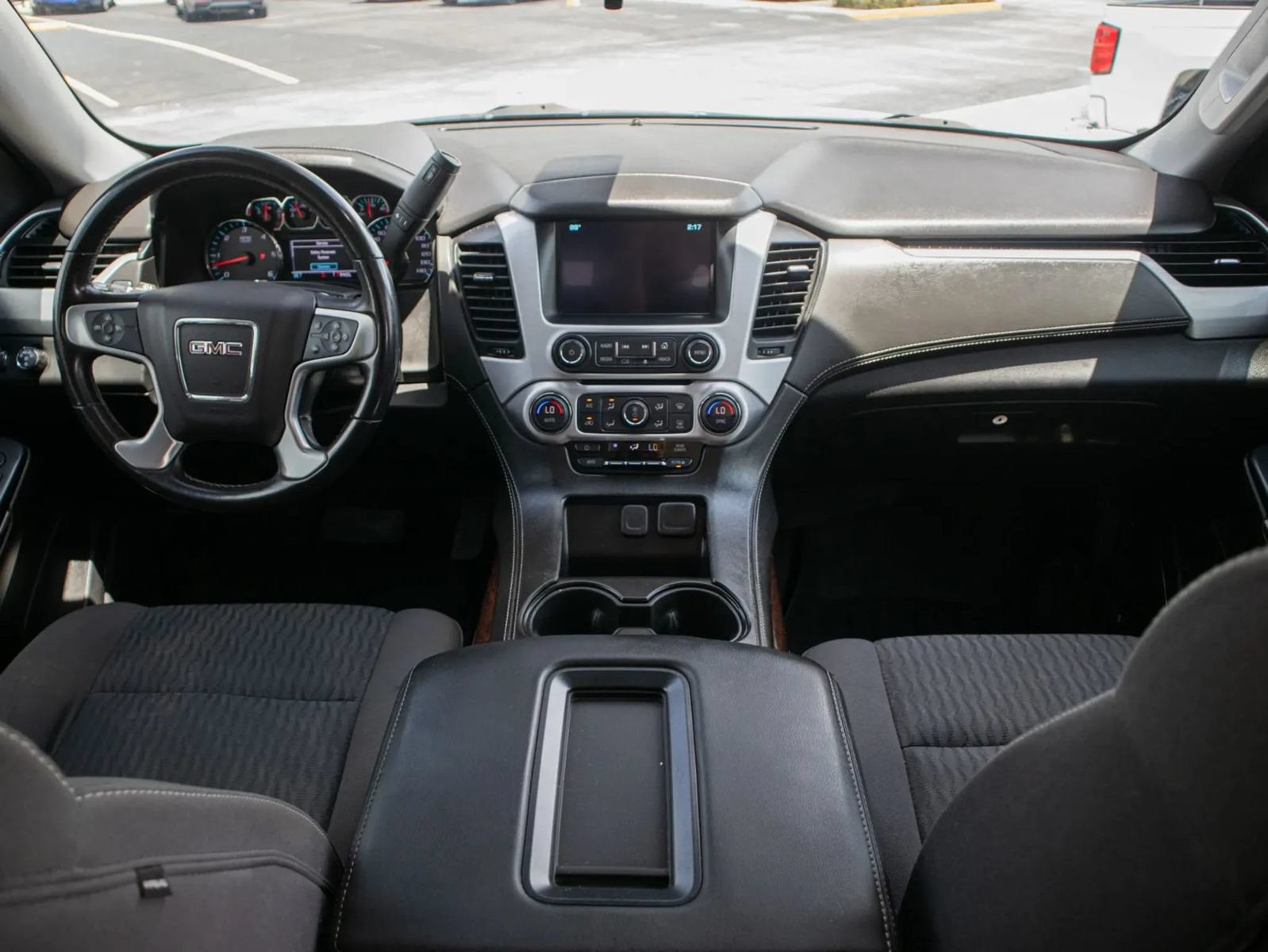 Used 2020 GMC Yukon SLE AWD/4WD image 14