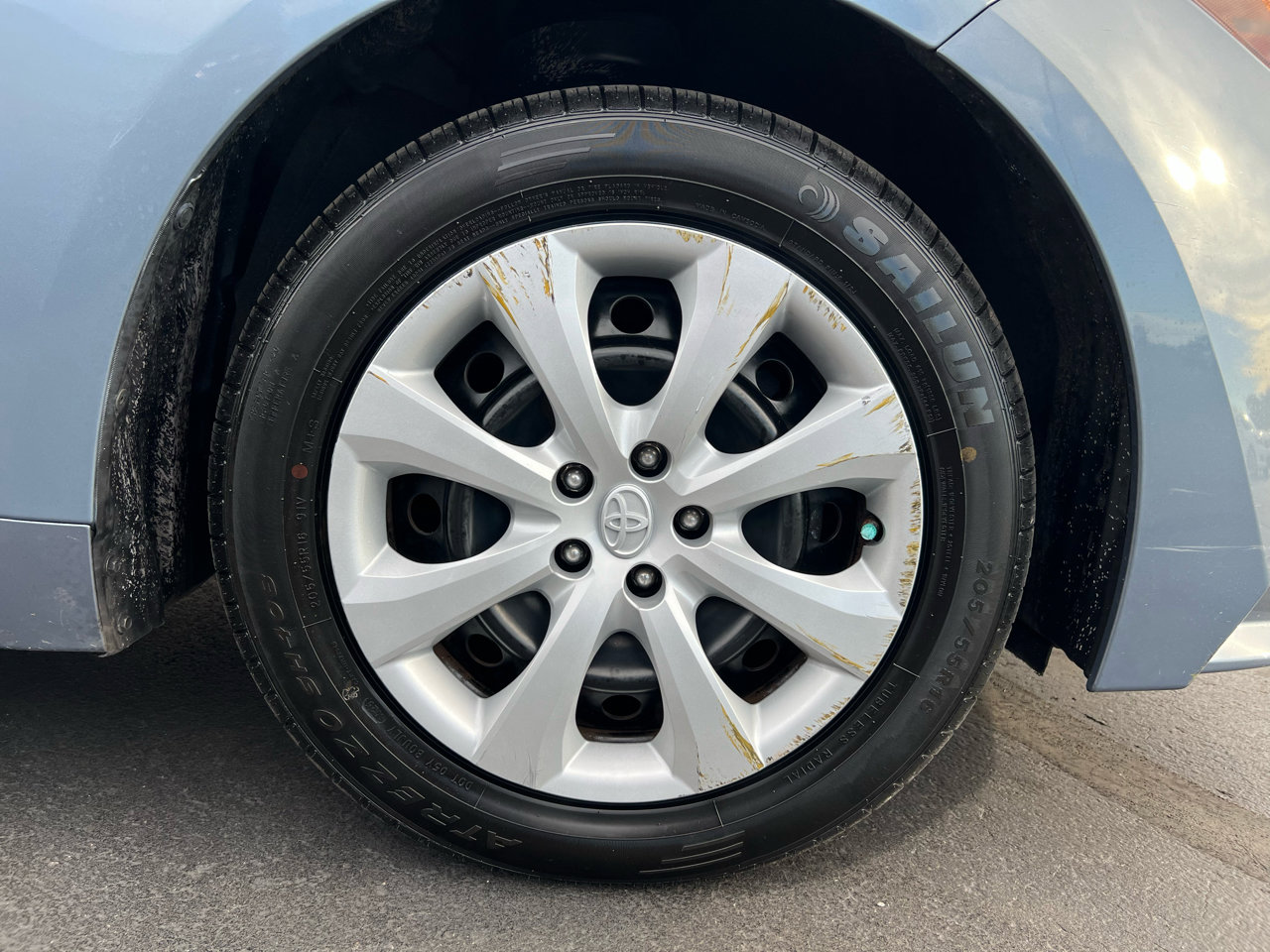 Used 2022 Toyota Corolla LE image 29