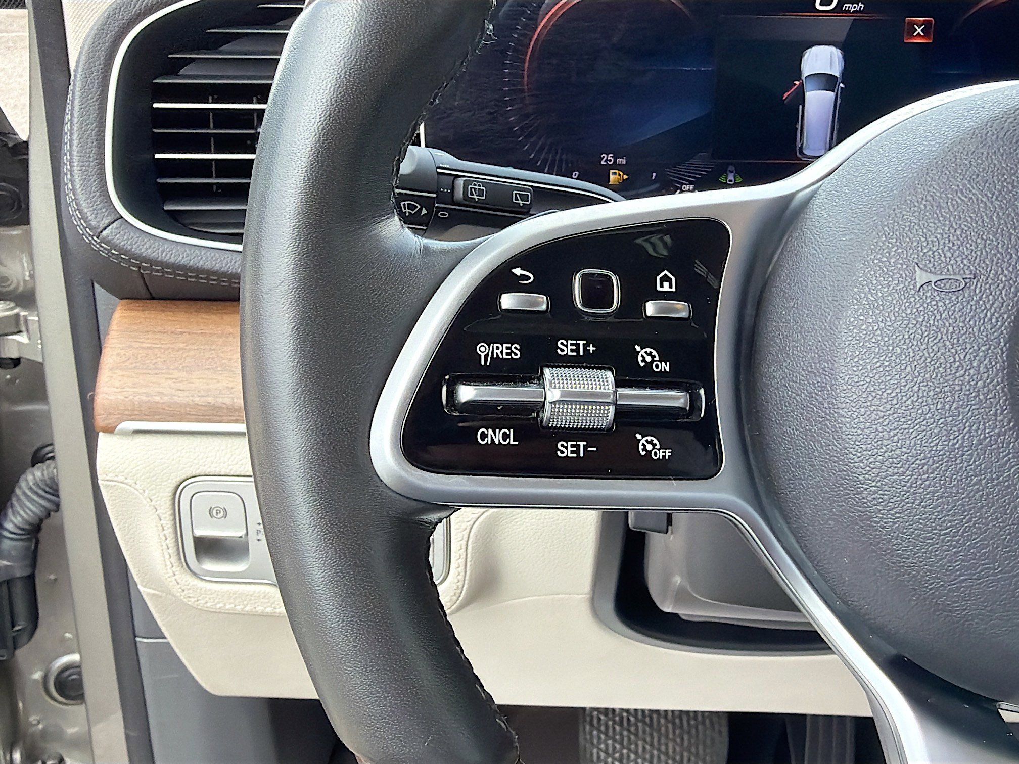 Used 2020 Mercedes-Benz GLS 450 4MATIC image 38