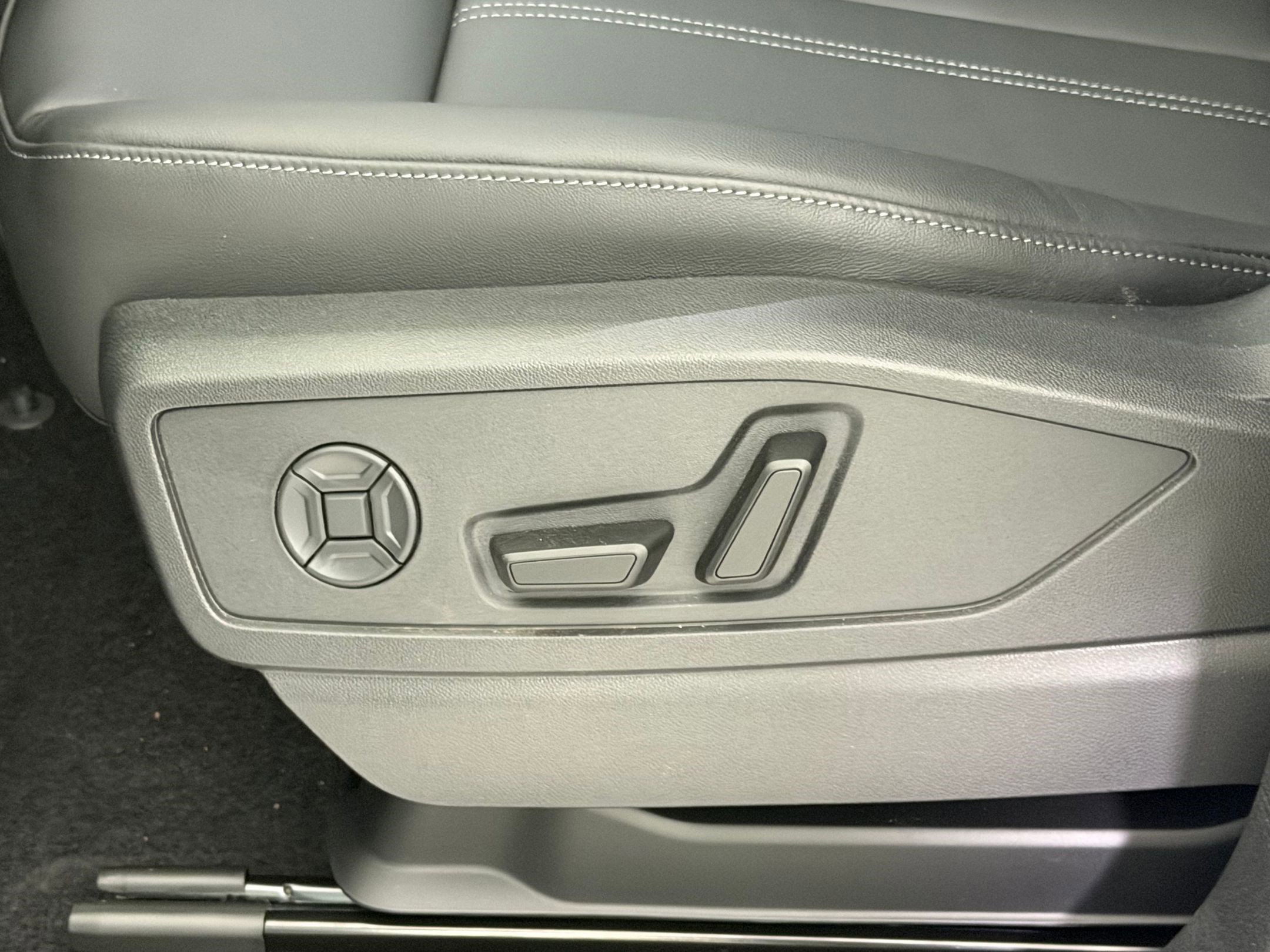 New 2026 Audi Q5 Premium image 15