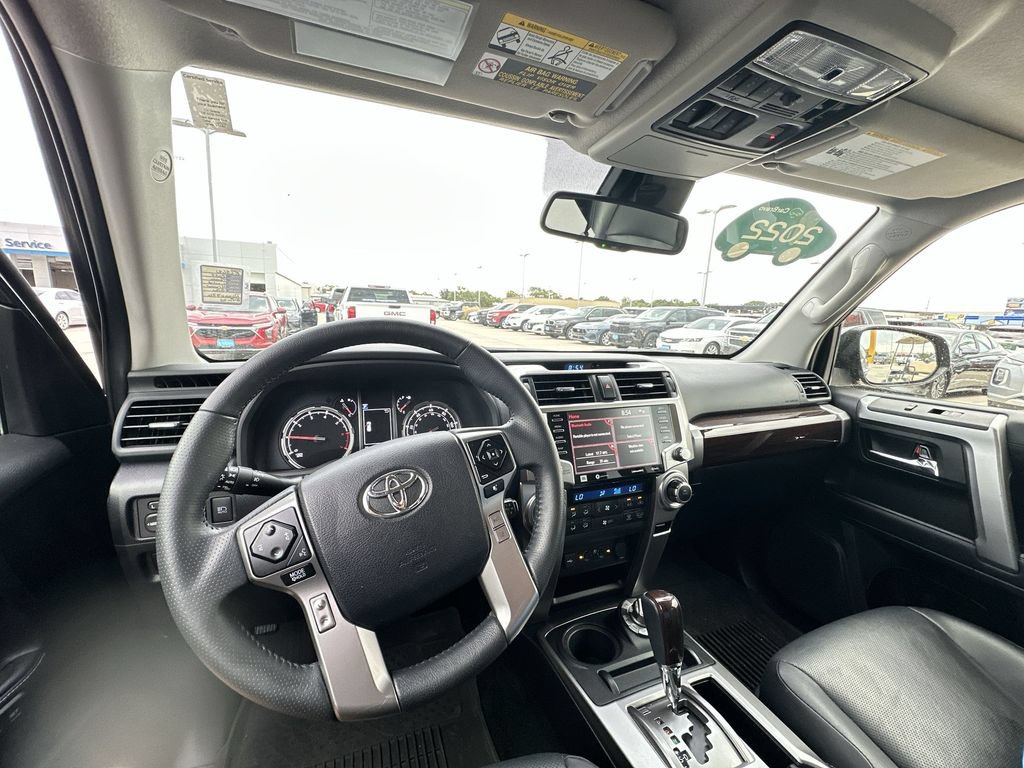 Used 2022 Toyota 4Runner Limited AWD/4WD image 10