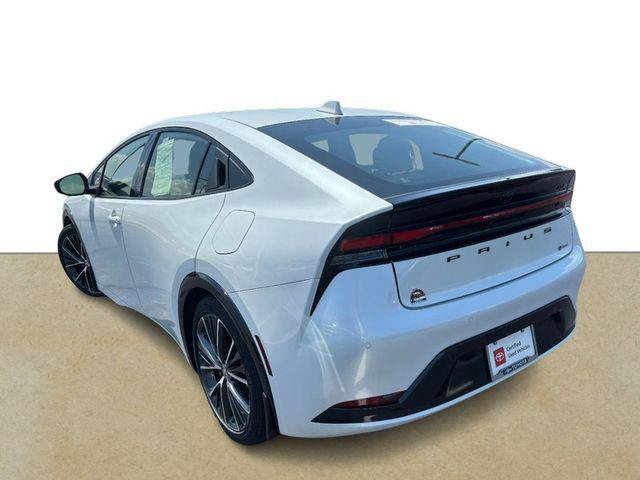 Certified 2024 Toyota Prius XLE FWD image 6