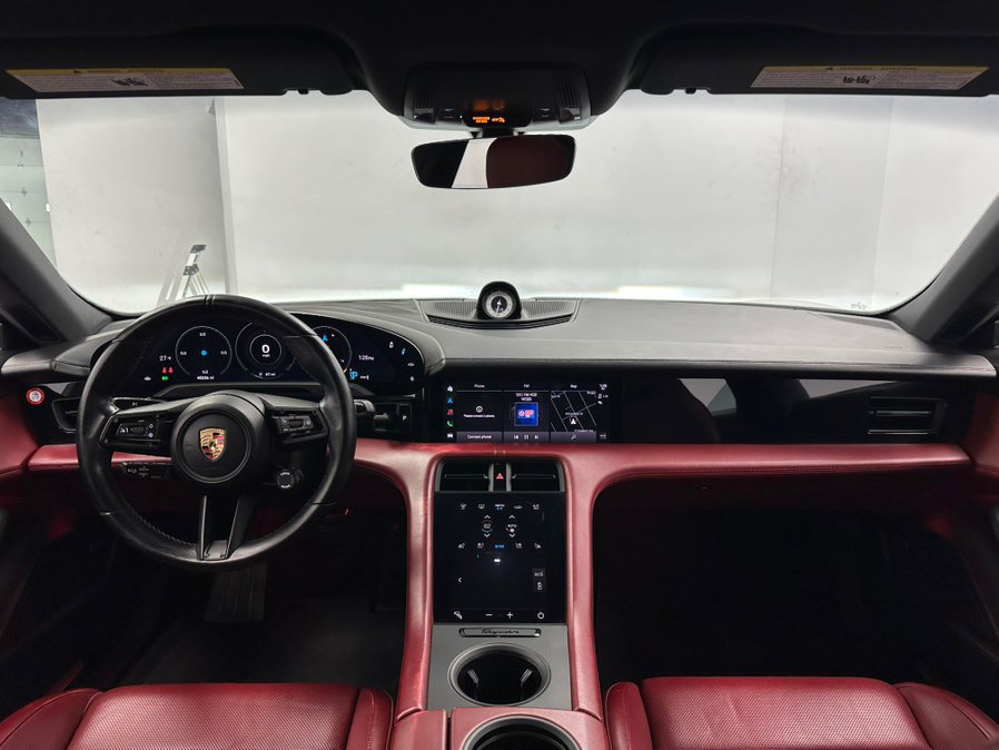 Used 2020 Porsche Taycan 4S image 39