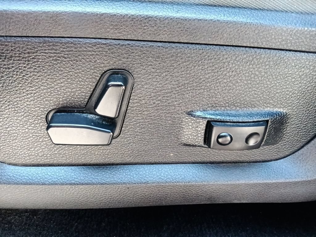 Used 2016 RAM 1500 Big Horn RWD image 16
