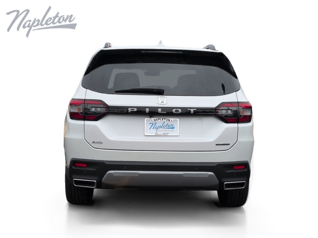 New 2026 Honda Pilot Touring image 4