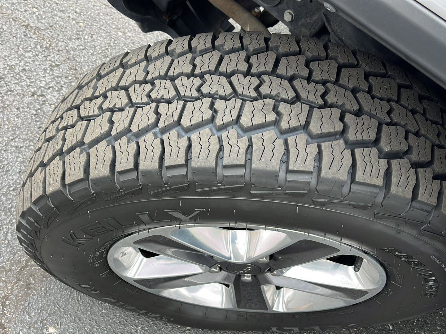 Used 2019 Jeep Wrangler Unlimited Sahara image 17