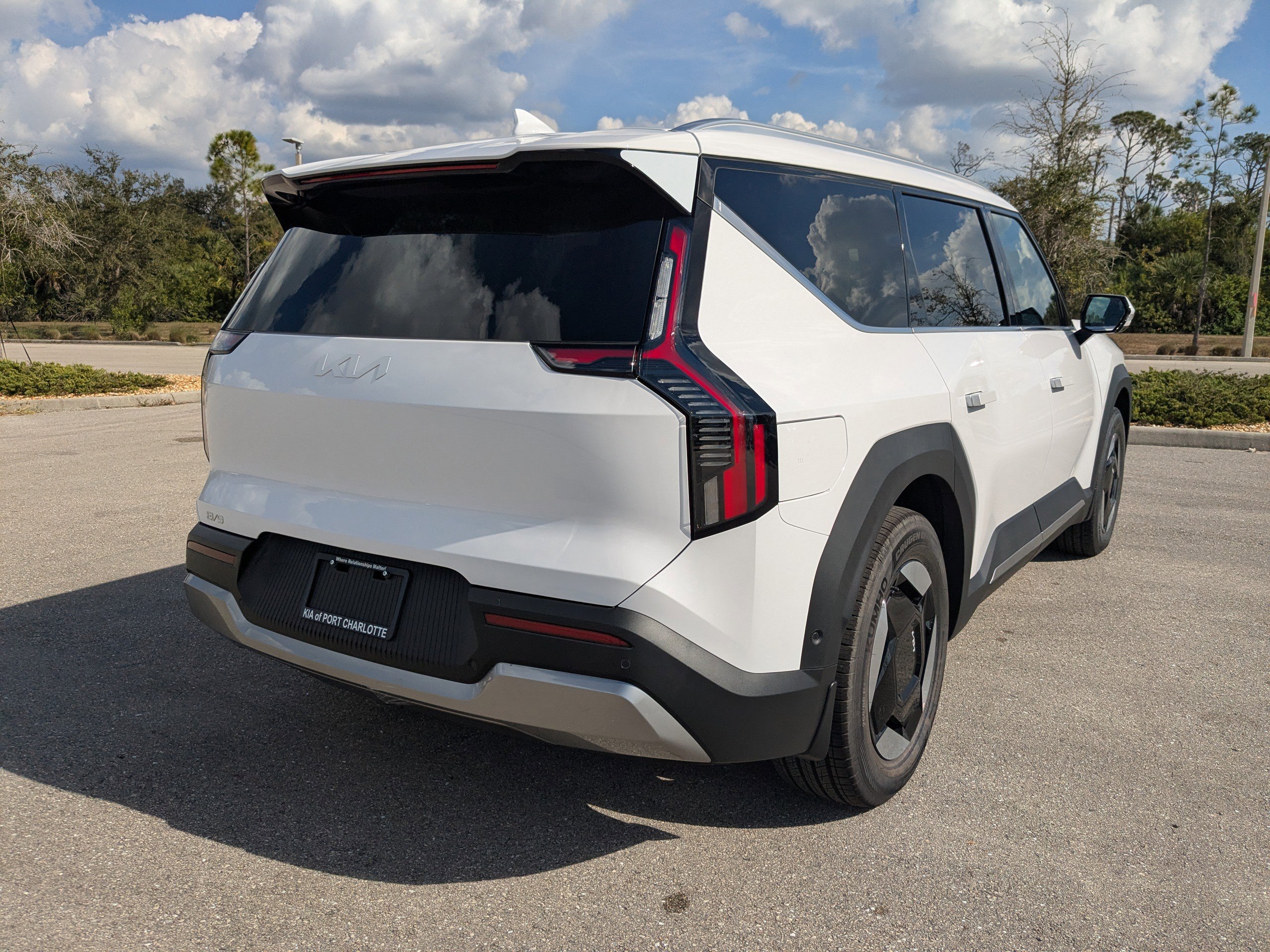 New 2026 Kia EV9 Wind image 5