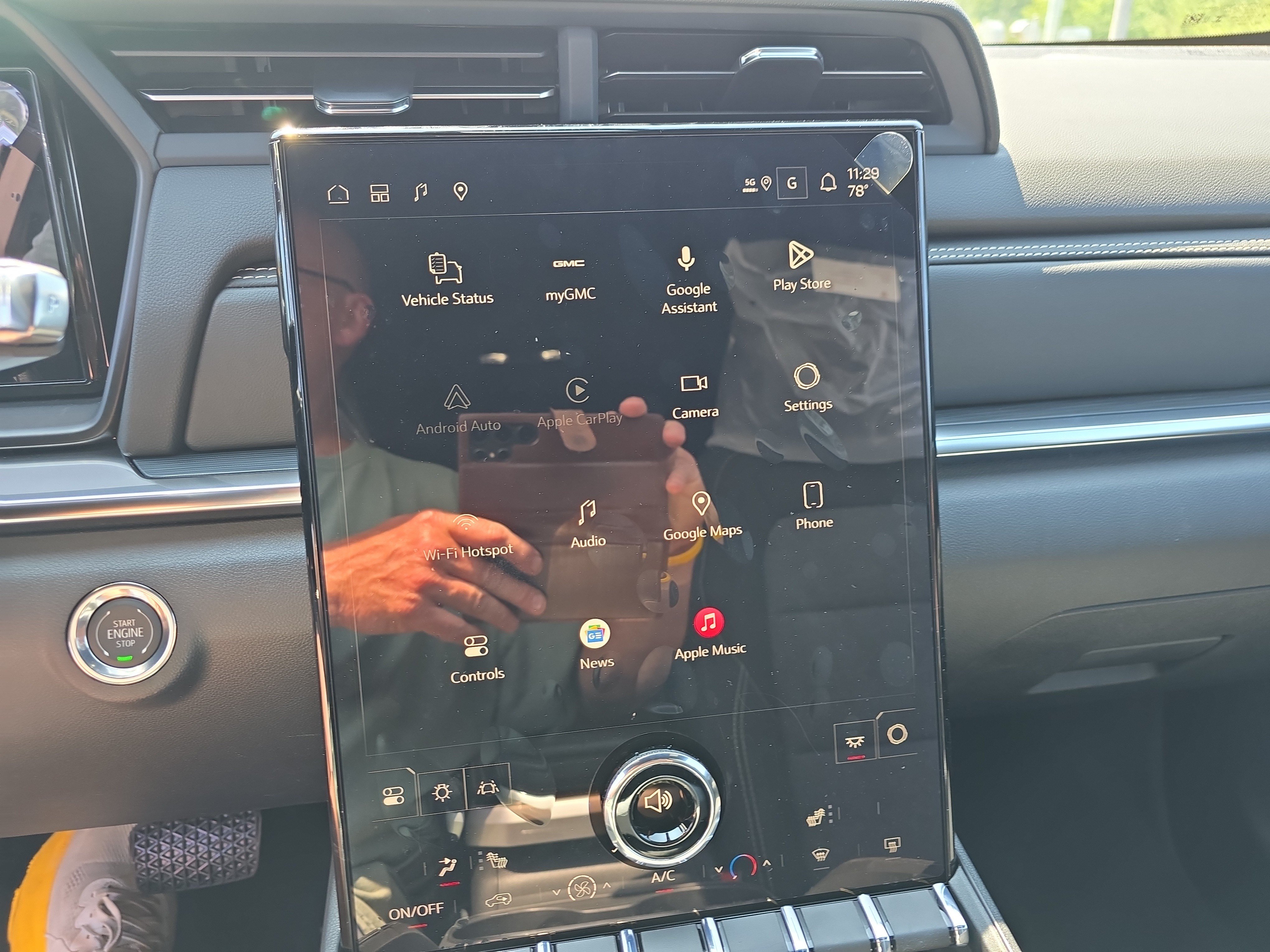 New 2027 GMC Terrain Elevation w/ LPO, Floor Liner Package FWD image 26