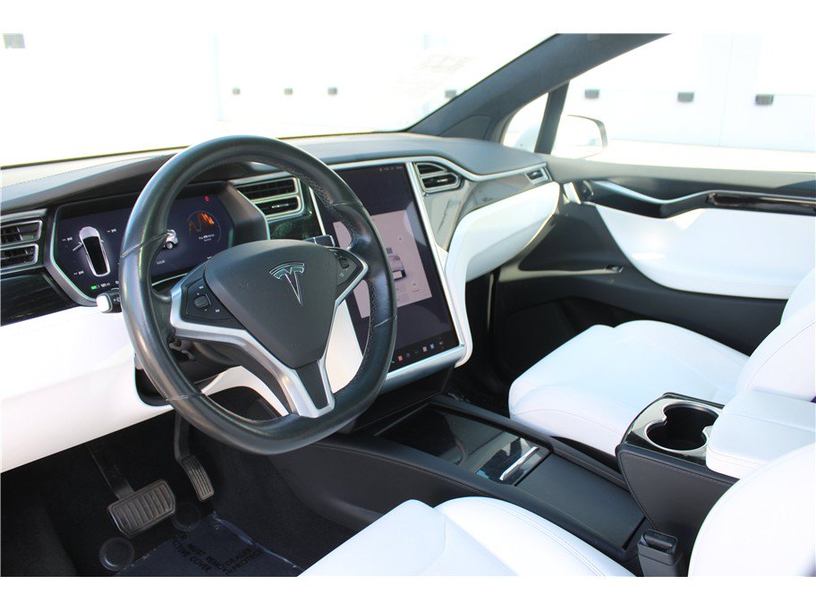 Used 2018 Tesla Model X 75D AWD/4WD image 9
