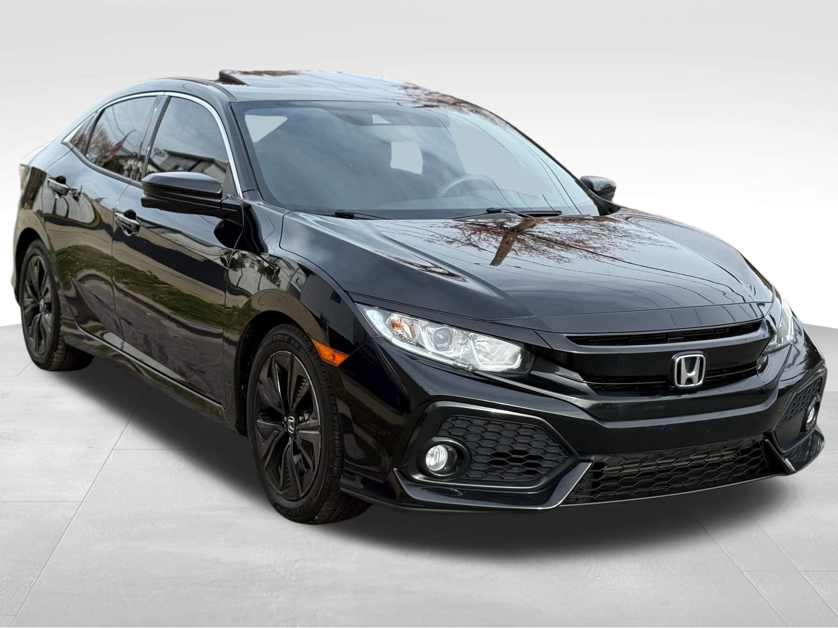Used 2019 Honda Civic EX image 3