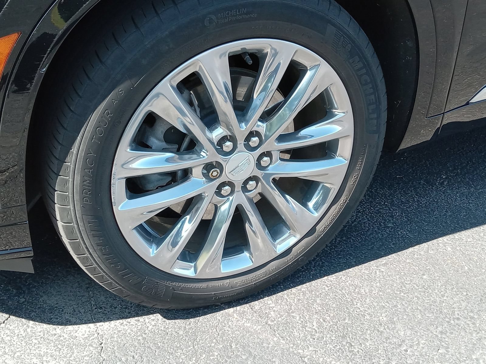 Used 2023 Cadillac XT6 Premium Luxury w/ Technology Package AWD/4WD image 6