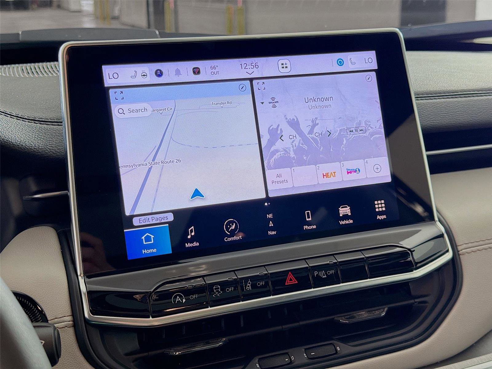 Used 2025 Jeep Compass Limited w/ Elite Group image 15