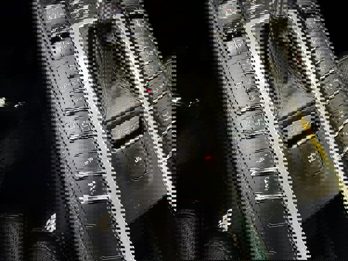 Used 2015 Porsche Macan S image 28