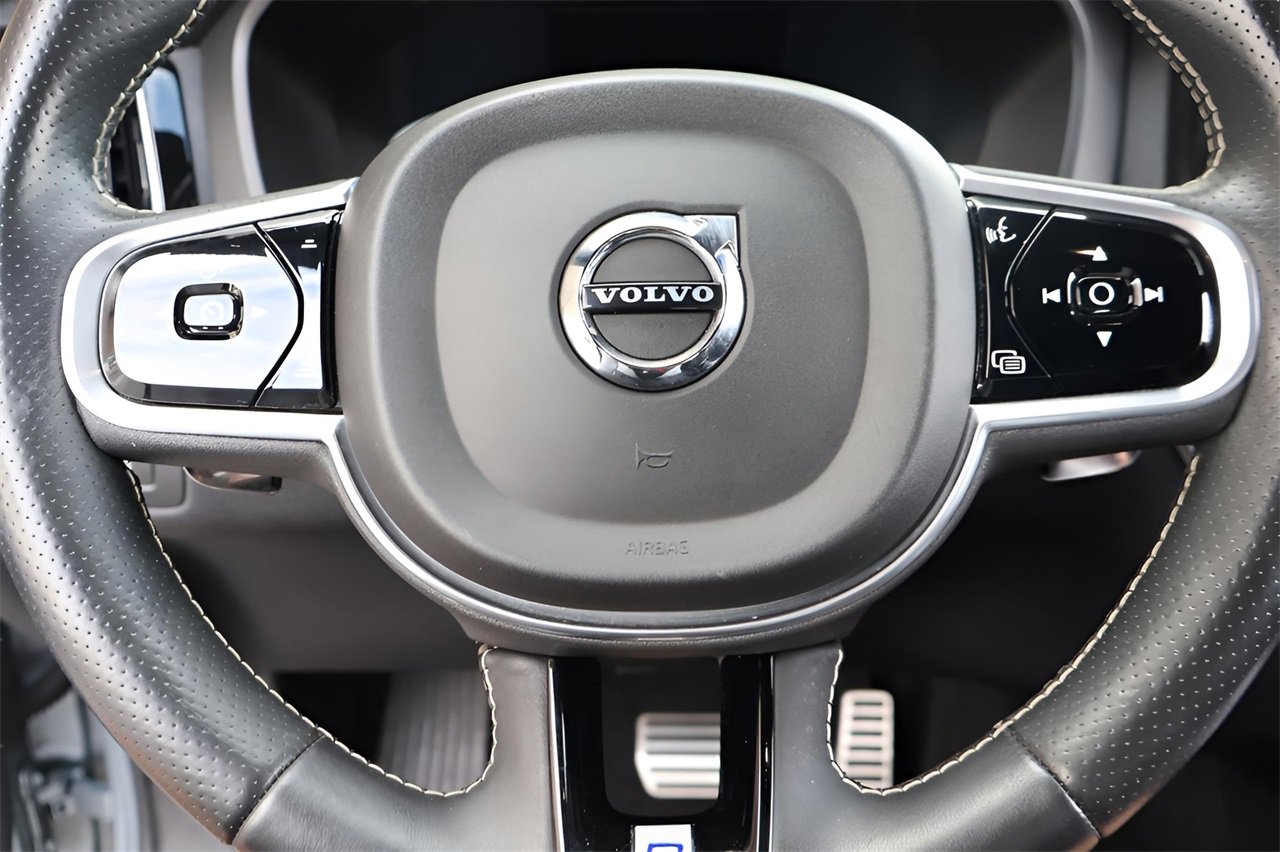 Used 2018 Volvo XC60 T8 R-Design w/ Vision Package image 21