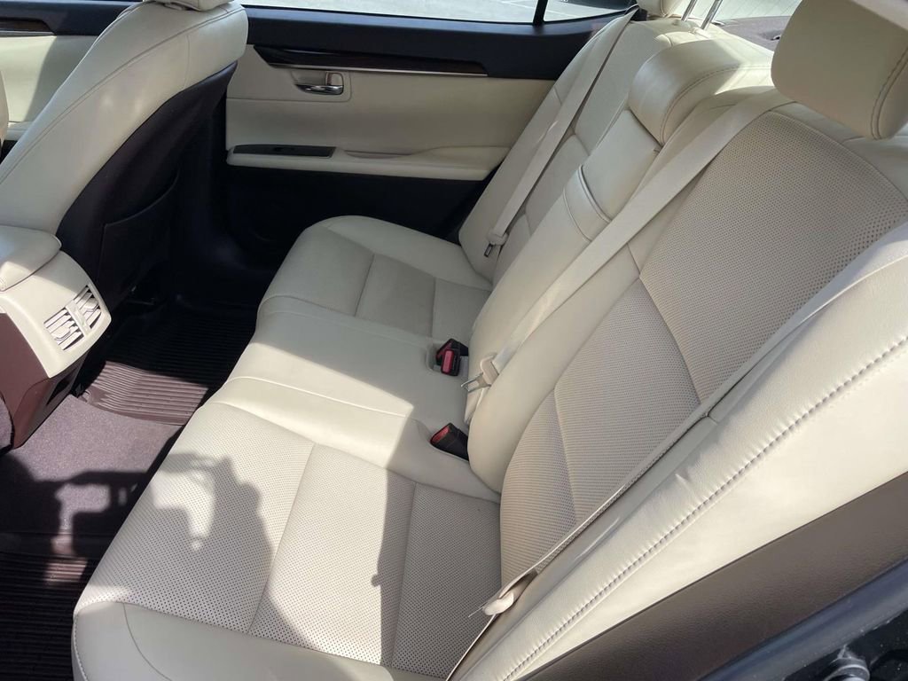 Used 2018 Lexus ES 350 w/ Premier Package image 21