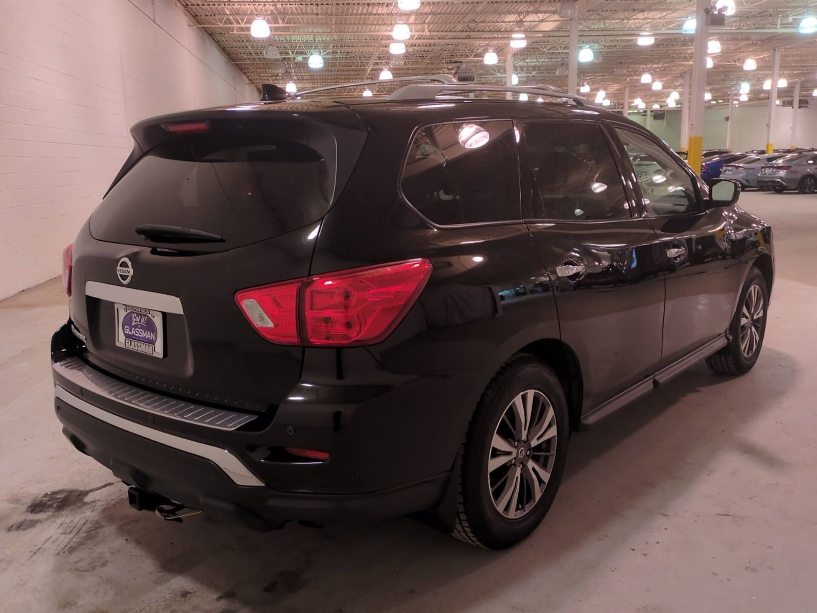 Used 2020 Nissan Pathfinder S FWD image 3