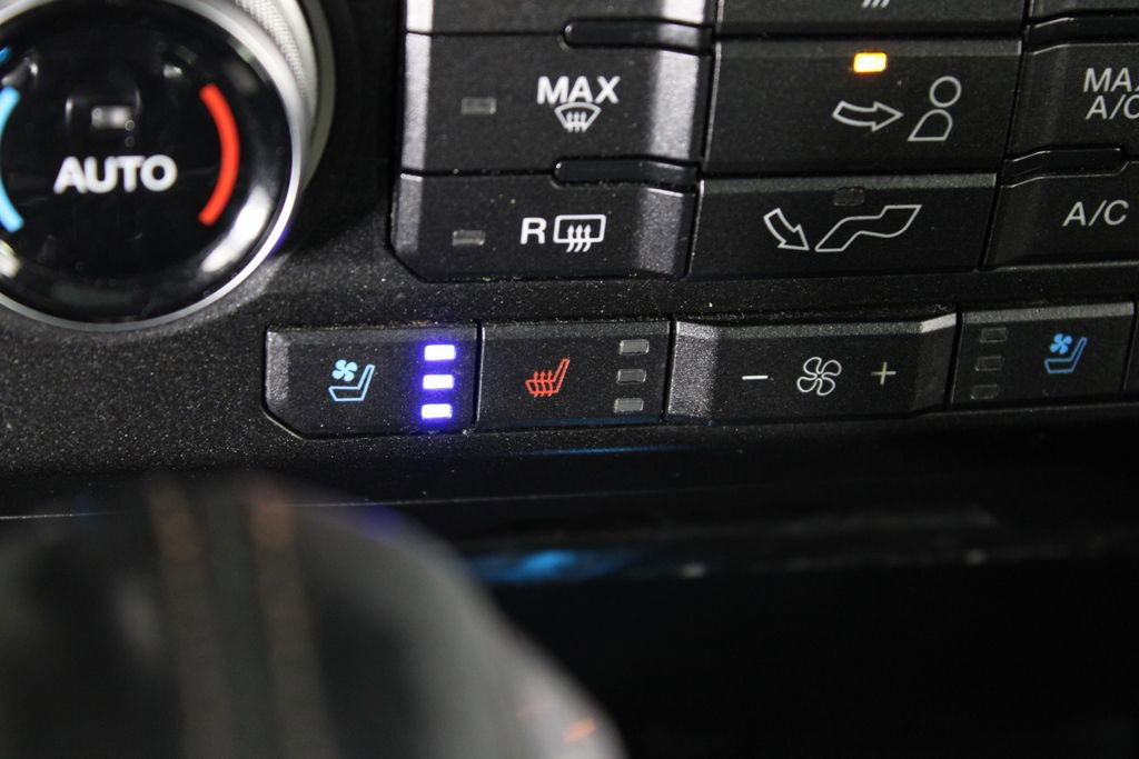 Used 2018 Ford F150 Platinum w/ Equipment Group 701A Luxury AWD/4WD image 26