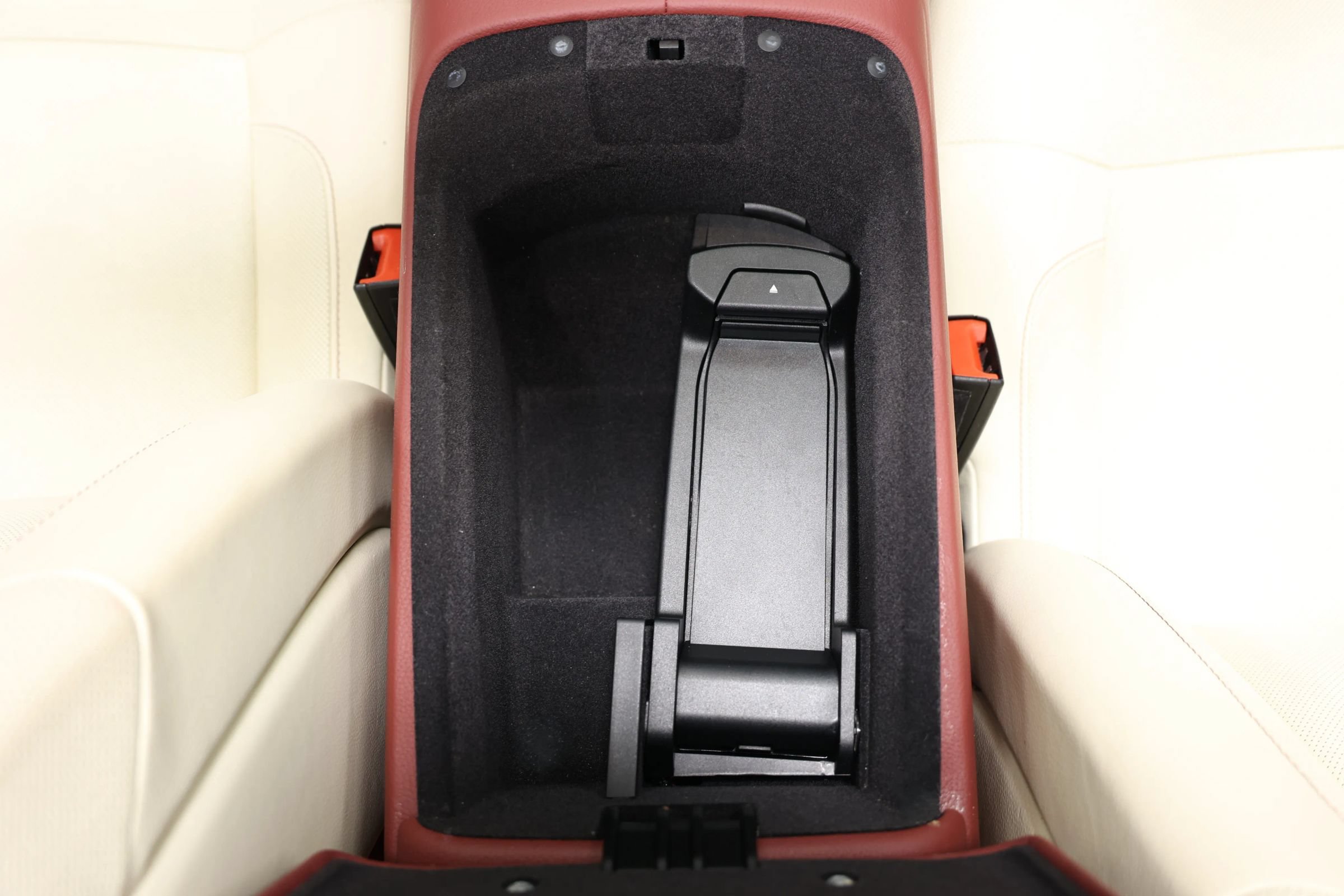 Used 2013 Rolls-Royce Ghost RWD image 48