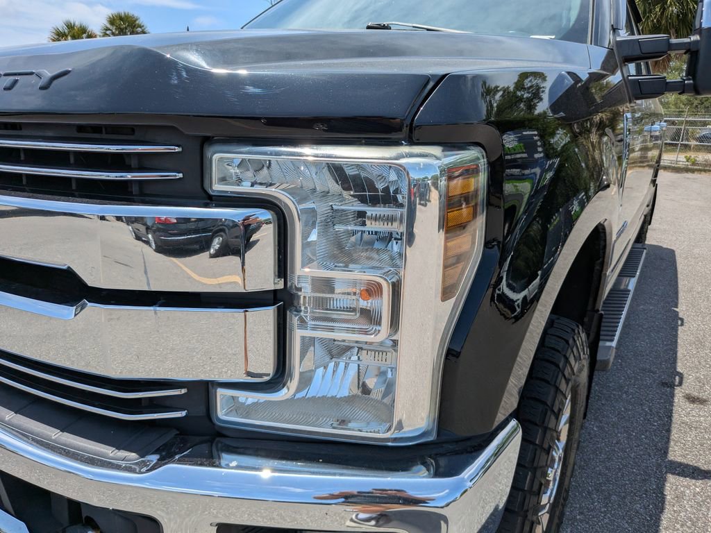 Used 2018 Ford F250 Lariat w/ Lariat Ultimate Package AWD/4WD image 12