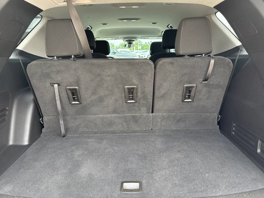 Used 2021 Chevrolet Traverse LT FWD image 16